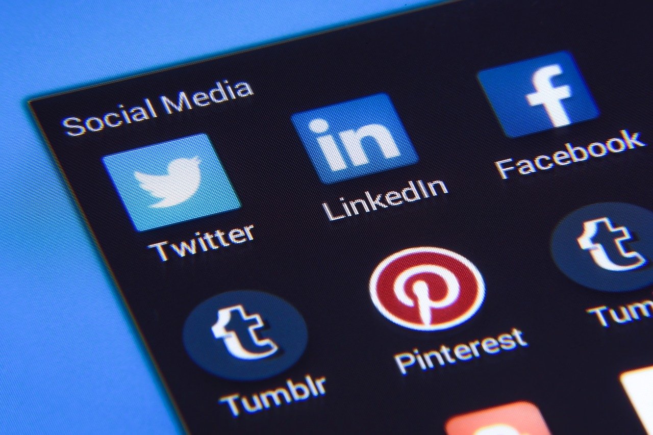 Is Social Media Marketing Worth It? 10 Reasons to Go Social
